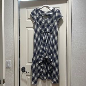 Free People, excellent condition with key hole back